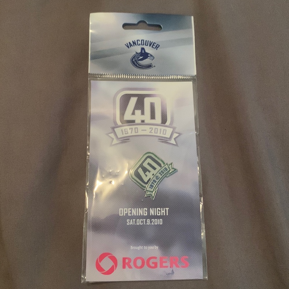 Vancouver Canucks 40th Collectors pin
